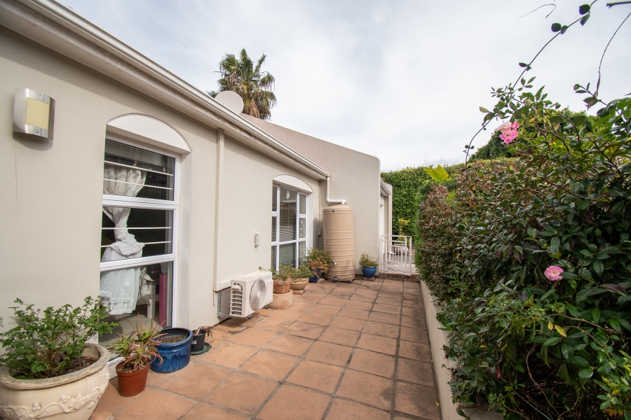 3 Bedroom Property for Sale in Heldervue Western Cape